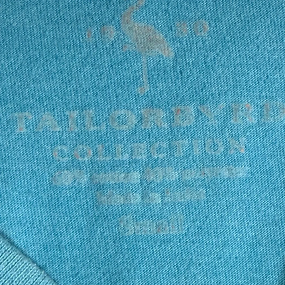 Tailorbyrd Collection Aqua Blue Pink Flamingo Emblem Tee Shirt, Men’s Small